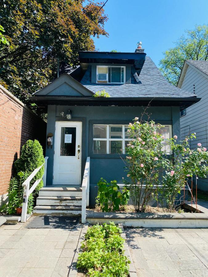 Lovely II Space Share A Room East York Canada Торонто Екстериор снимка